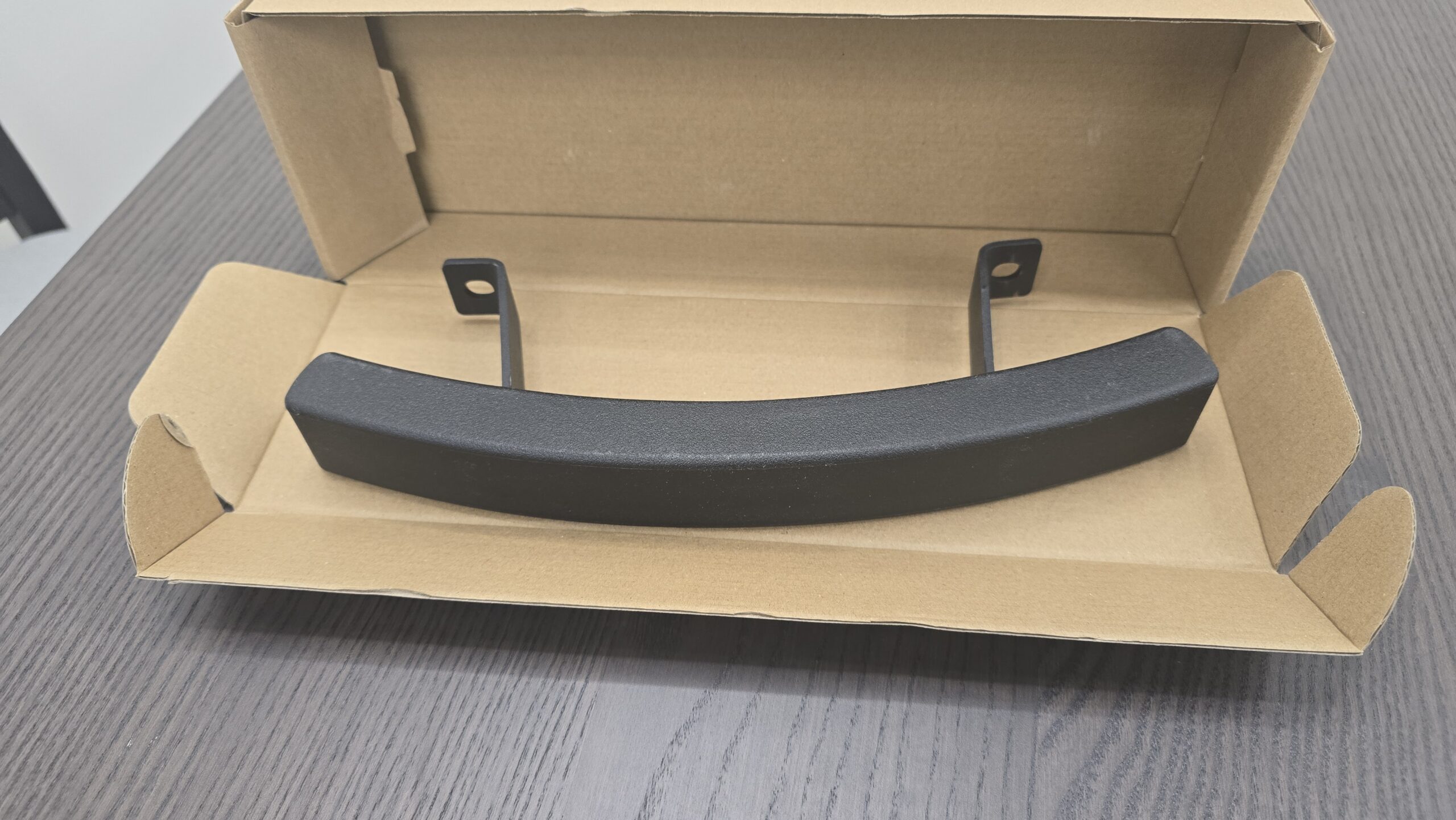 Handle in box
